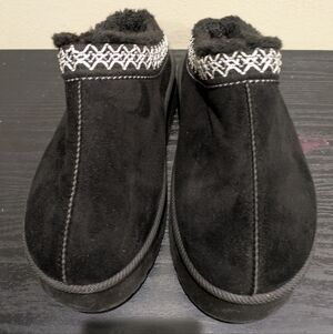 Yoki Black Platform Shoes with White Trim Size 8